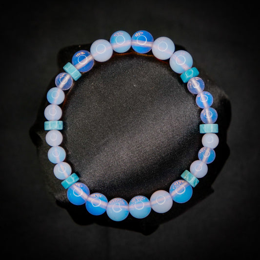 Heart of Curiosity Bracelet (Mew Inspired)