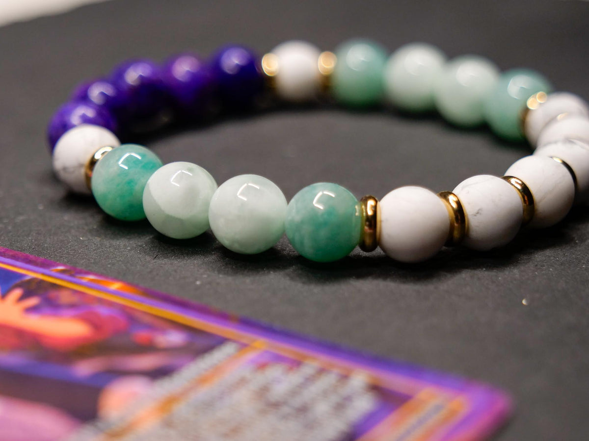 Sinistea-inspired Howlite, Amazonite & Green Moonstone Bracelet